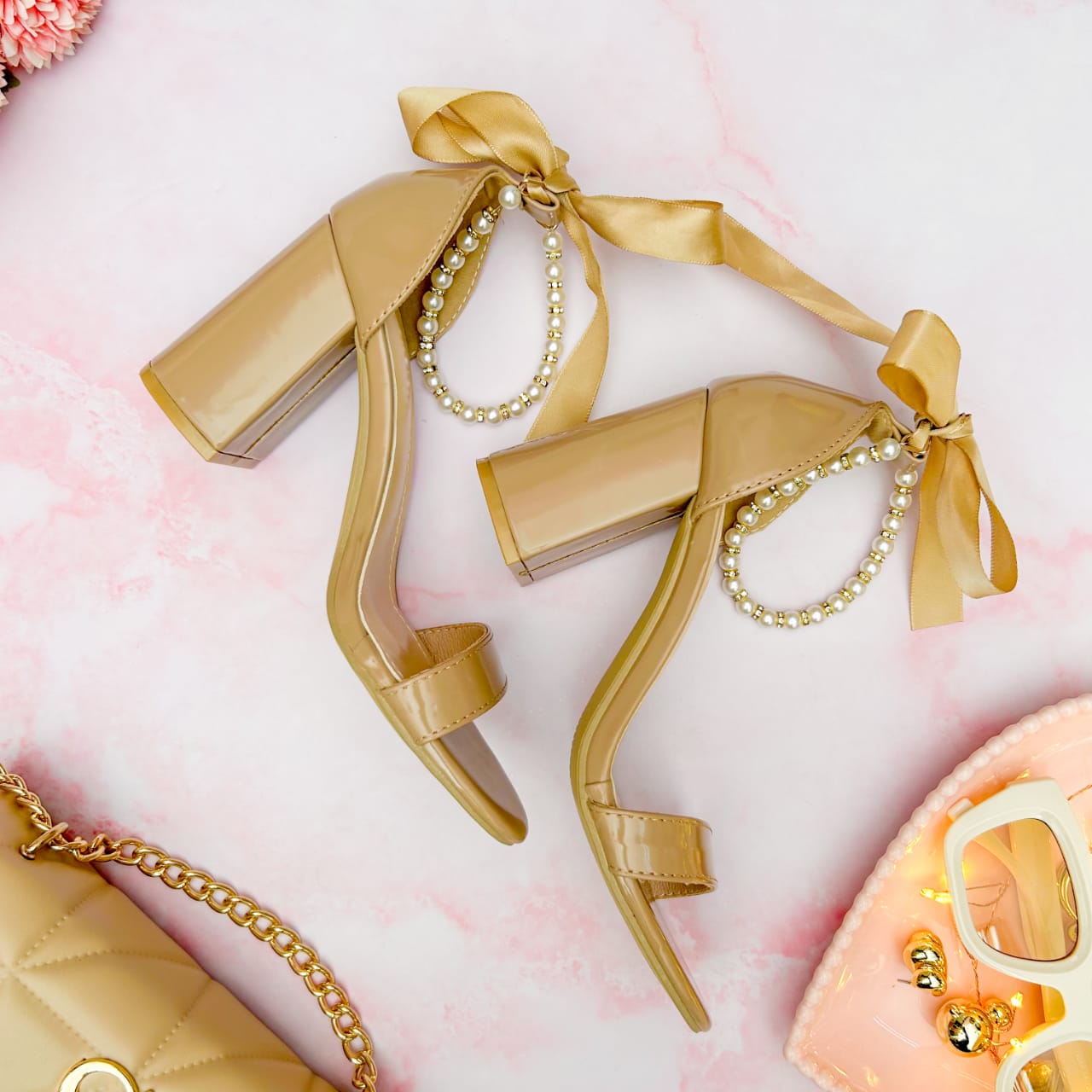 Sandalias con Tacon Camel, con perlas - Girlies